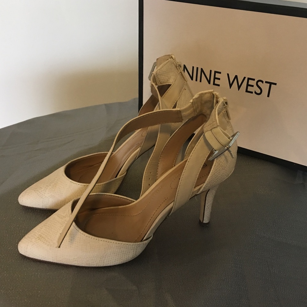 Designer Shoes - Picture 2 of 2